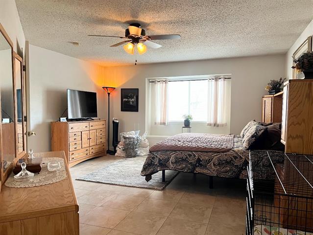 Building Photo - 1964 Hobart Ln