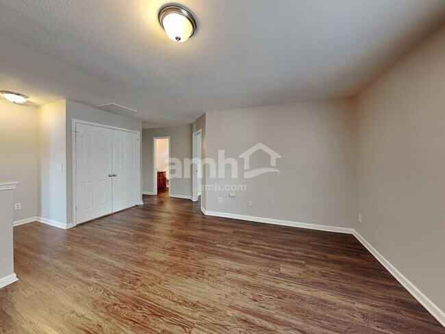 Building Photo - 4003 Saphire Ln