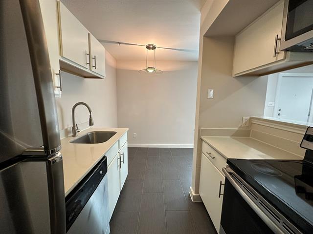 Building Photo - 5408 Reiger Ave