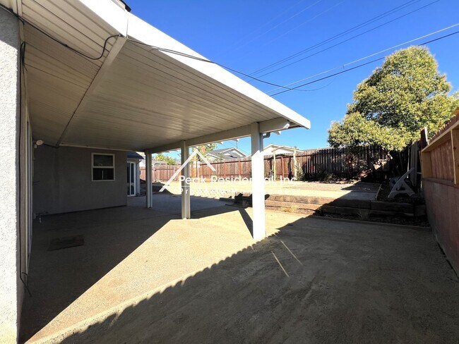 Building Photo - Wonderful 3bd/2ba Orangevale Home!