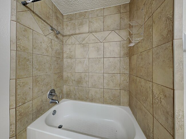 Building Photo - 6907 Foxside Ln