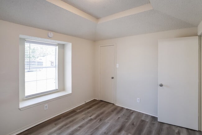 Building Photo - 58 Robins Nest Dr