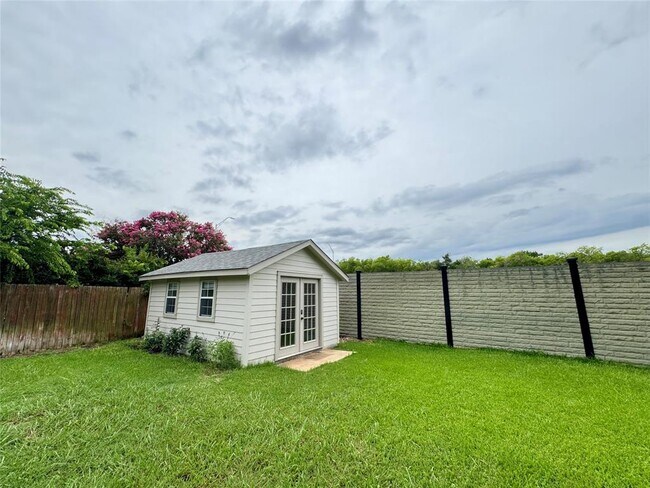 Building Photo - 1212 Leah Ln