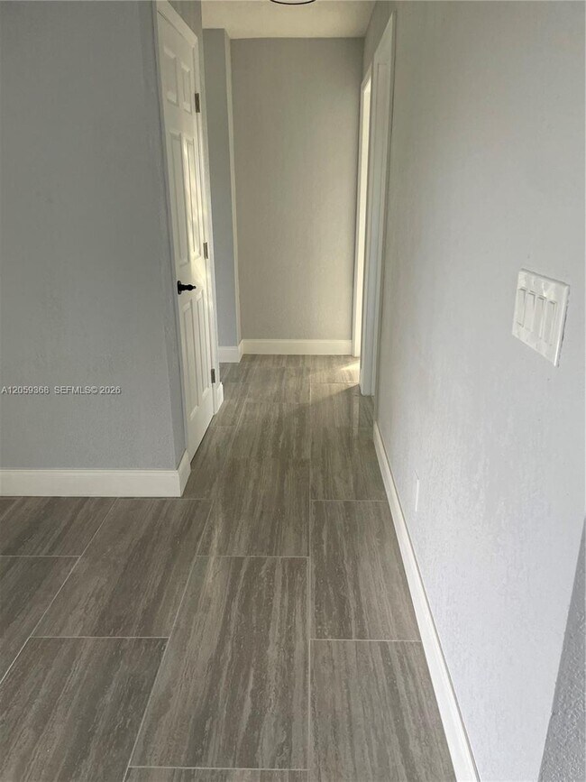 Building Photo - 737 Sesame Ct