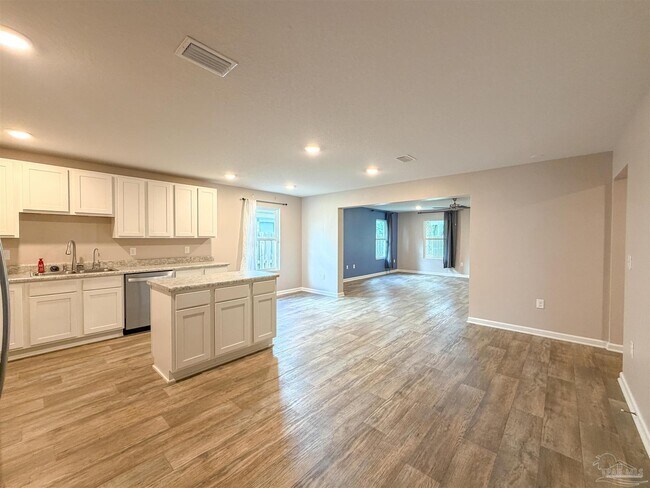 Building Photo - 7305 Lakeside Oak Ct