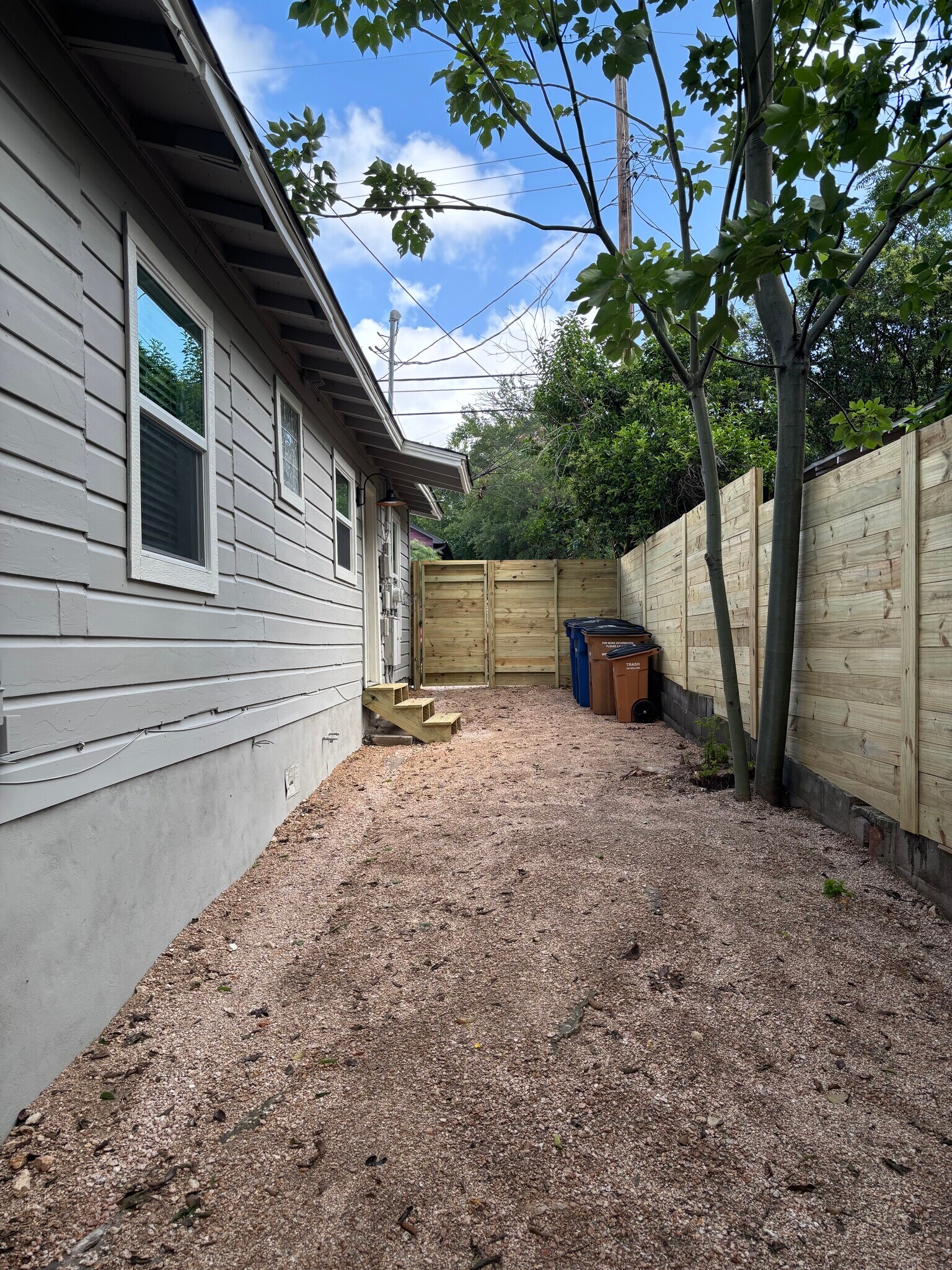 Private Side Yard, From Rear - 2805 Crest Avenue