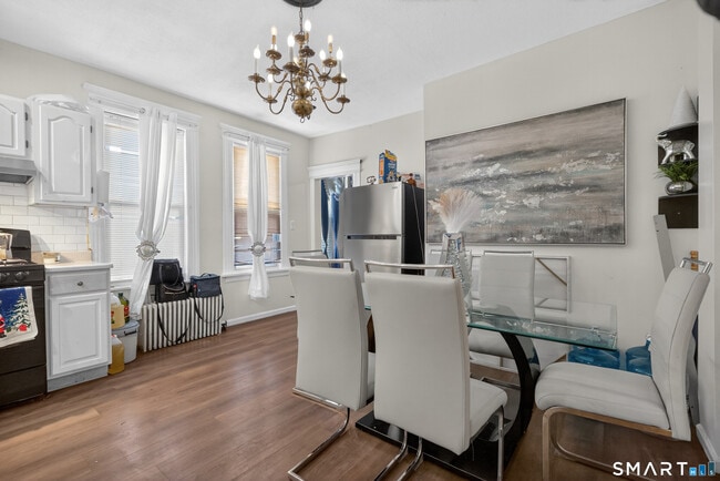 Building Photo - 361 Ridgefield Ave