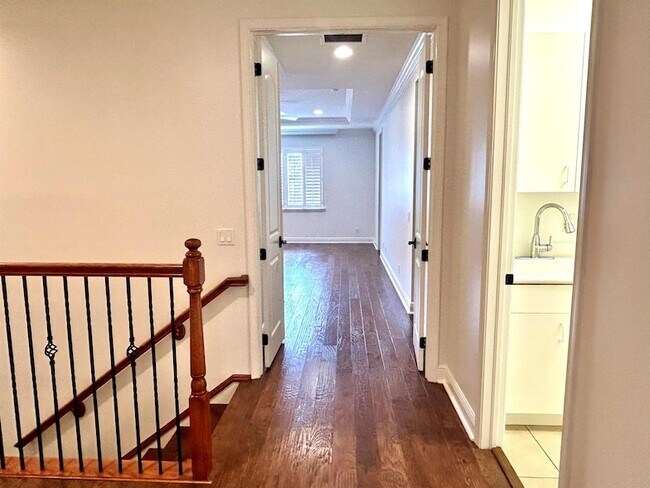 Building Photo - 2024 Foxtail View Ct