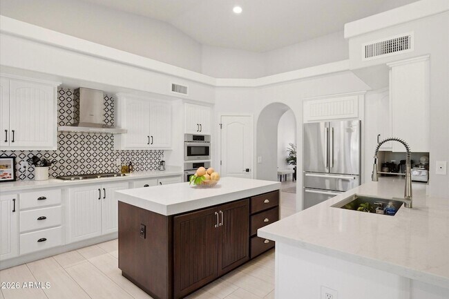 Building Photo - 9458 E Desert Cove Ave