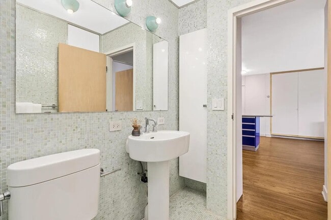 Building Photo - 2928 Dean Pkwy