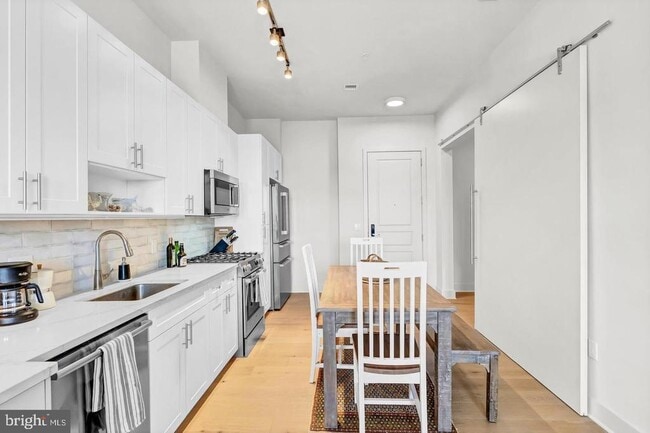 Building Photo - 6803 Cameron Dr NW