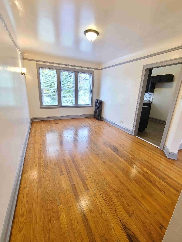Building Photo - 836 N Massasoit Ave