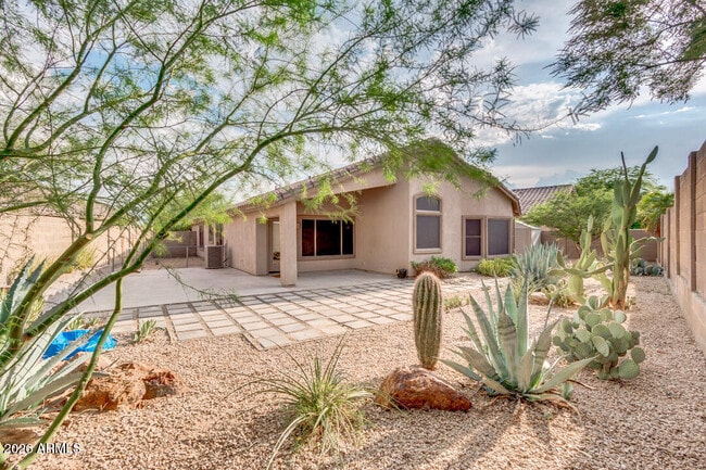 Building Photo - 10270 E Blanche Dr