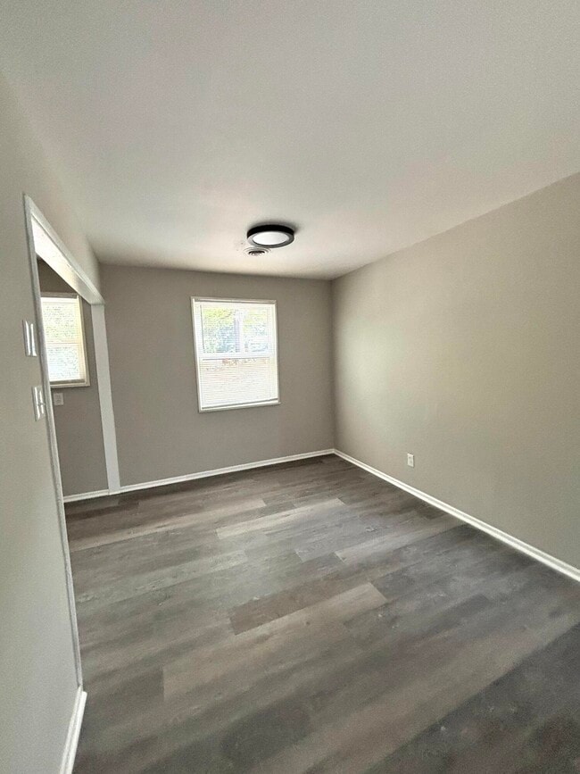 Building Photo - 1282 Crosland Dr NE