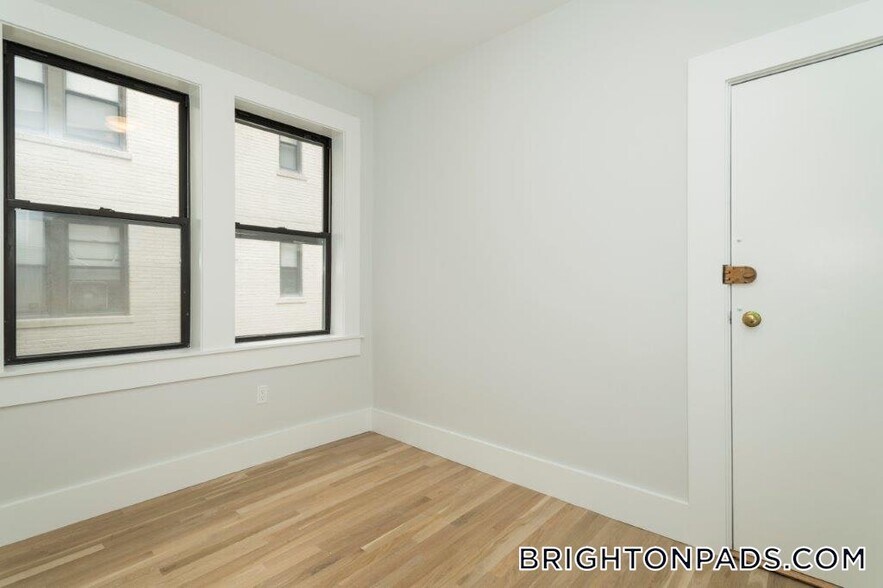 Building Photo - 12 Elko St