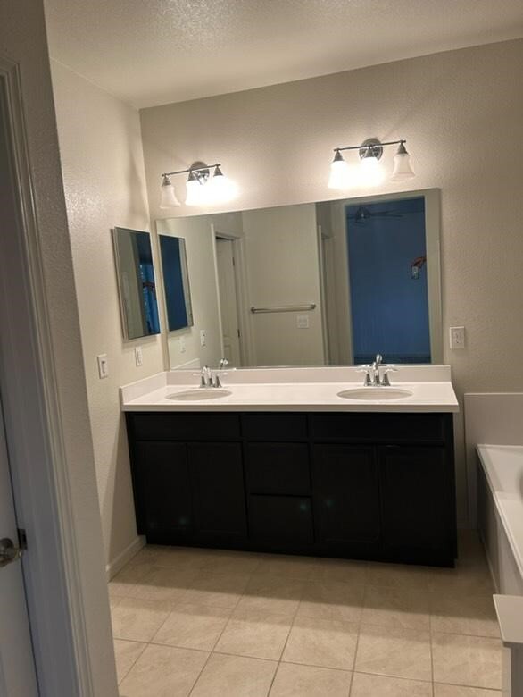 Main Bedroom Bathroom - 3285 Milton Jenson Way