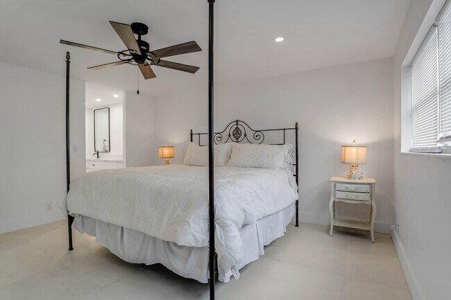 Building Photo - 401 Briny Ave