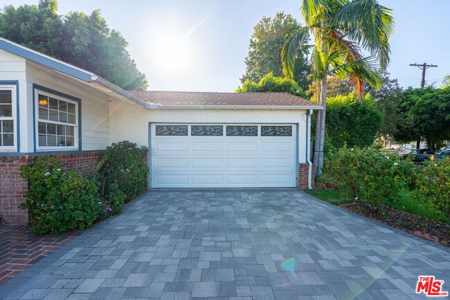 Building Photo - 14236 Enadia Way