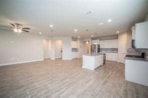 Building Photo - 744 Shepperton Wy