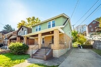 Building Photo - AVAILABLE SEPT 1ST!! GORGEOUS 3 BEDROOM IN...