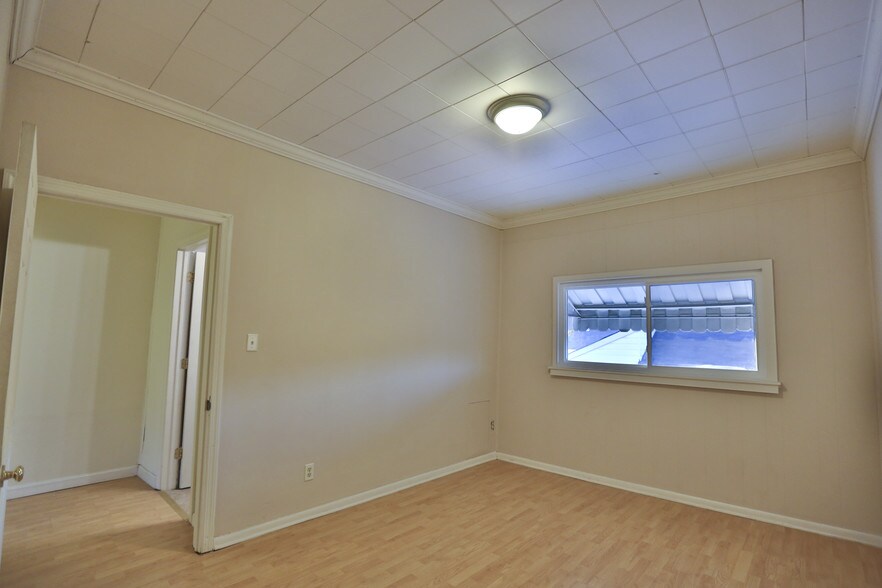 Bedroom - 5107 Keystone St