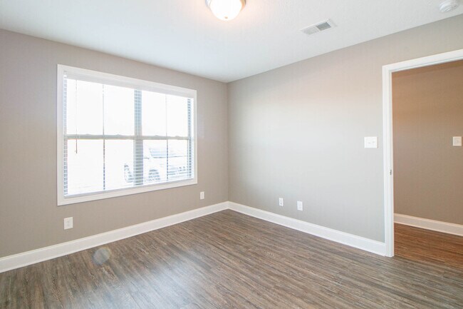 Building Photo - 325-C Landrum Place