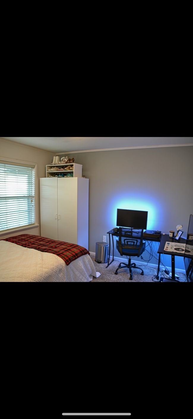 Second Bedroom - 6001 Cliff Dr