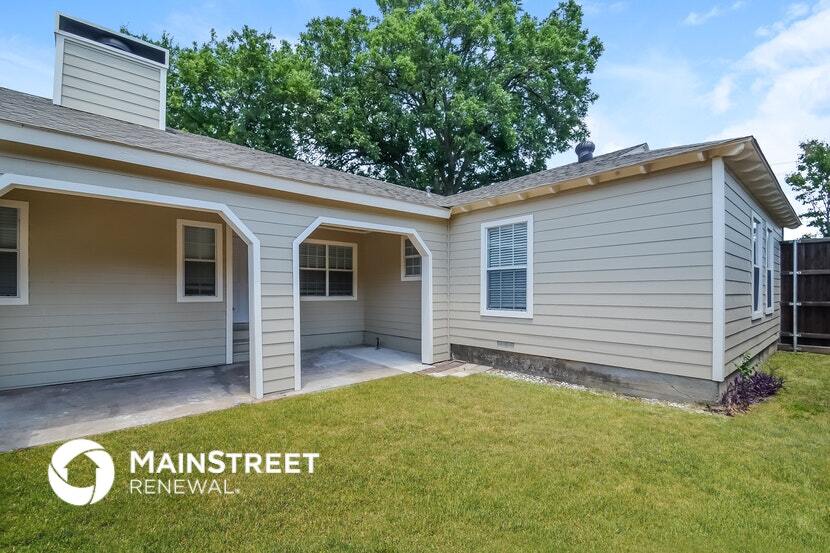 Building Photo - 808 22nd St