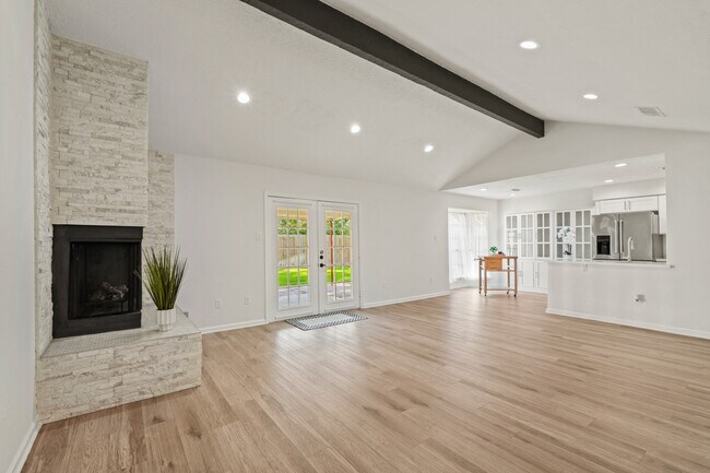 Building Photo - 5322 Inwood Dr