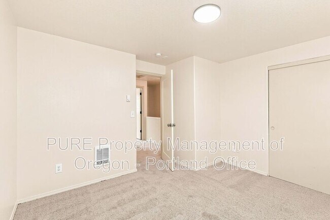 Building Photo - 2619 SE 125th Ave