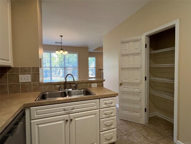 Building Photo - 8951 Alderwood Way