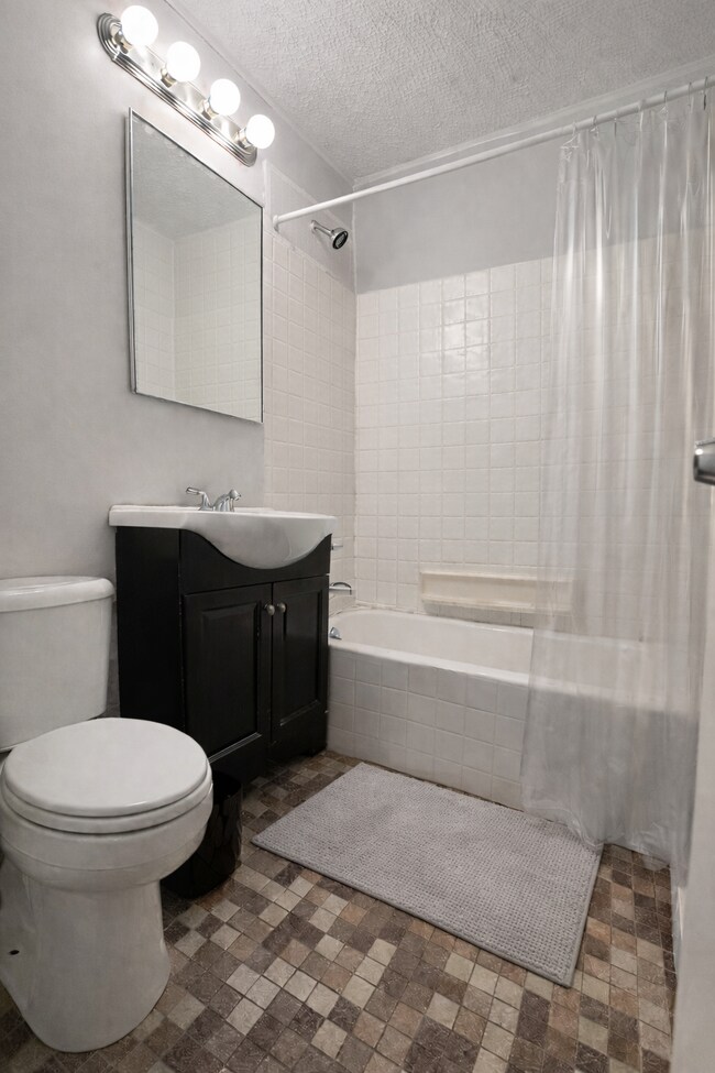 Building Photo - 130 Water St