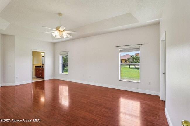 Building Photo - 929 Hialeah St