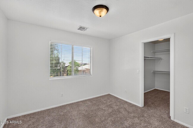 Building Photo - 7823 S 48th Ln