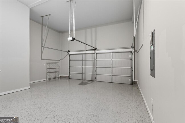 Building Photo - 2030 Main St NW