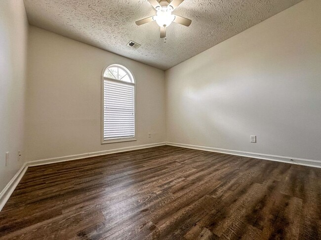Building Photo - 3552 Plum Creek Trail NW