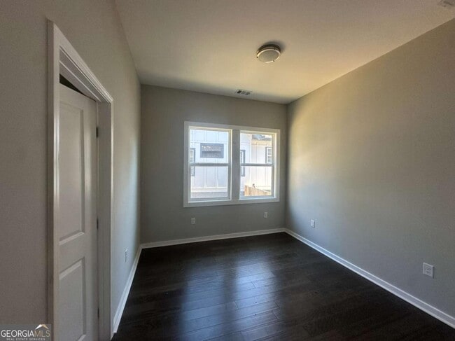 Building Photo - 1536 Montreat Ave SW