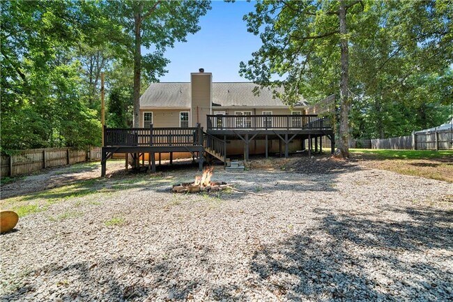 Building Photo - 141 Poplar Way