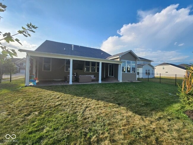 Building Photo - 15803 W Rail Dr
