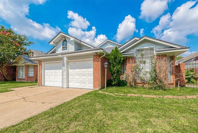 Building Photo - 9310 Corner Oaks Ln