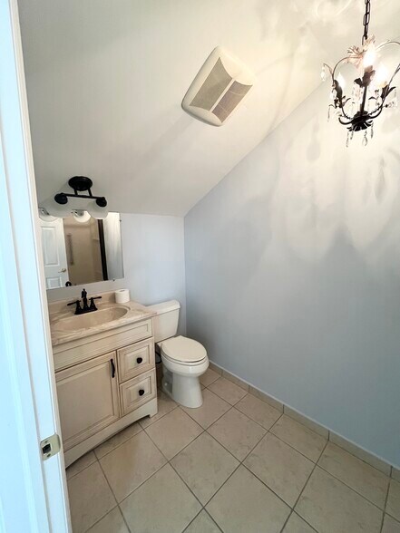 Building Photo - 356 Sunshine Ct