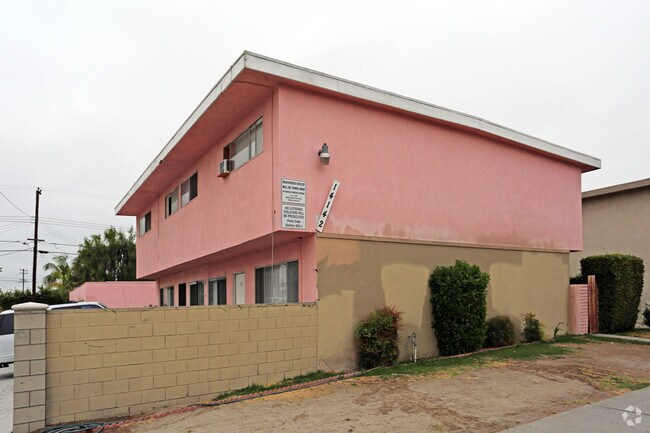 Building Photo - 14142 Buena St