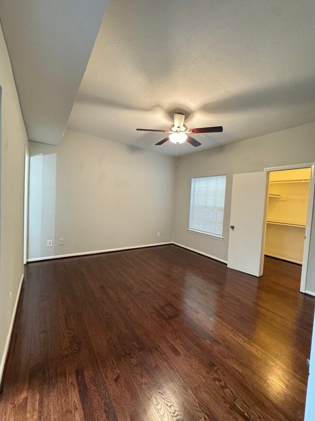 Building Photo - 9809 Richmond Ave.