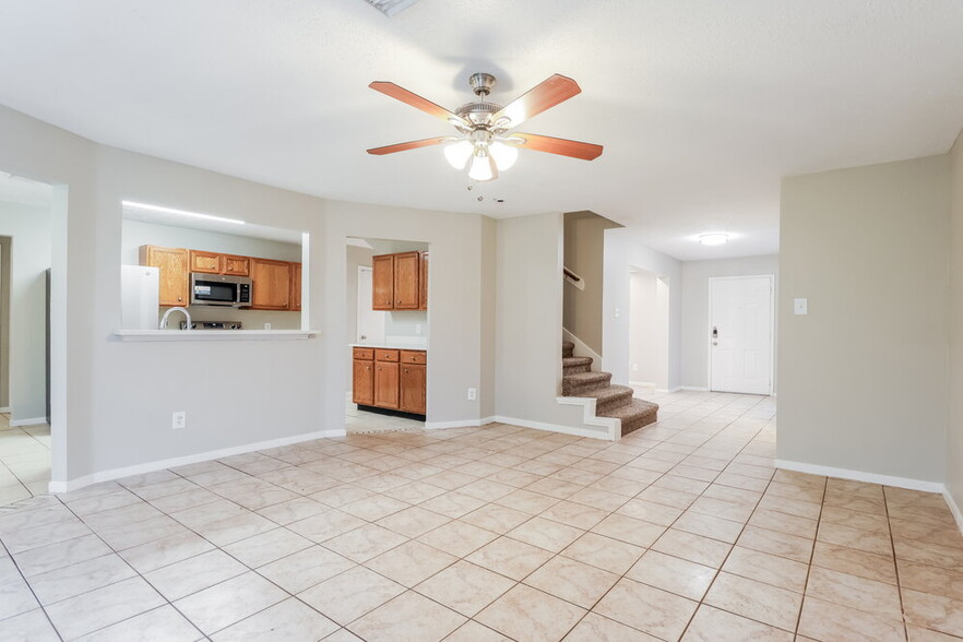 Building Photo - 18415 Willow Moss Dr