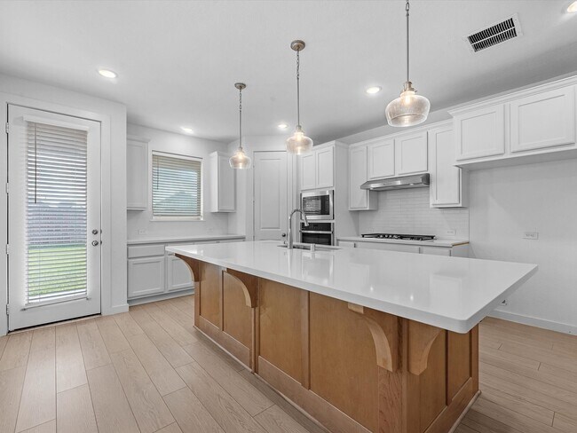 Building Photo - 952 Malibu Shr Ln