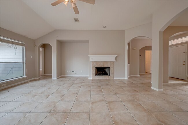 Building Photo - 8714 Pleasantbrook Dr