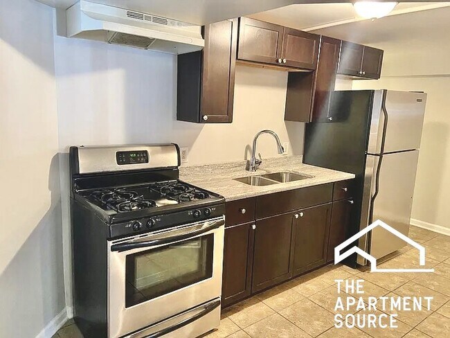 Building Photo - 4009 S Calumet Ave