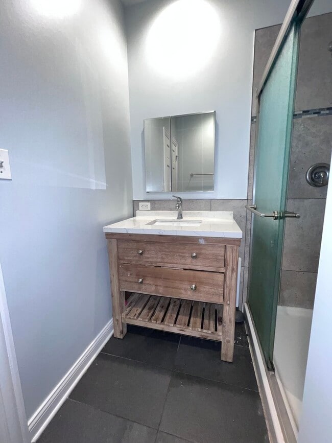 Building Photo - 4815 S Elizabeth St