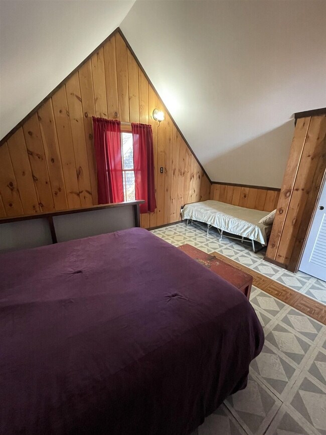 Building Photo - 773 Sebago Rd