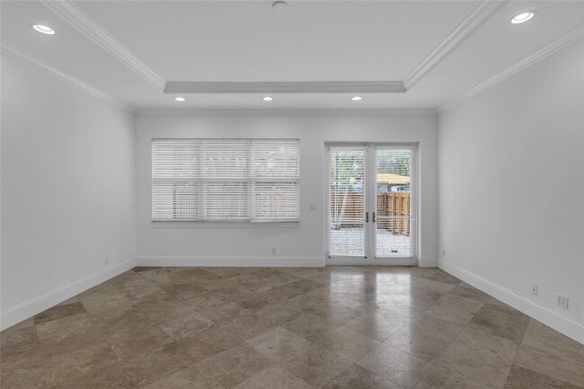 Building Photo - 416 SW 11th St